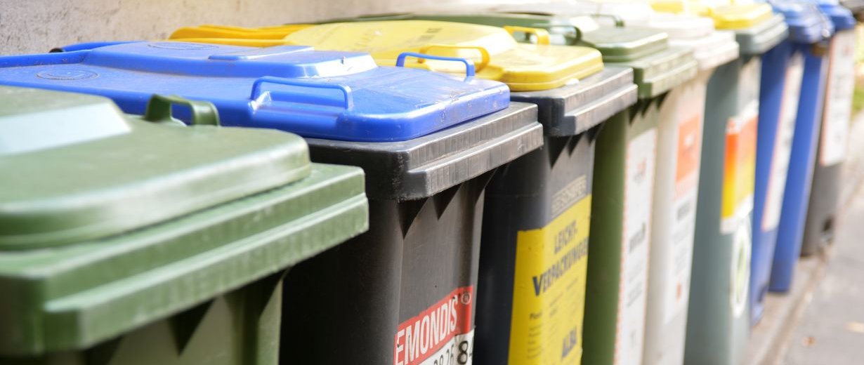 Wofür die jeweiligen Farben der Mülltonnen stehen - abfallzentrale.de